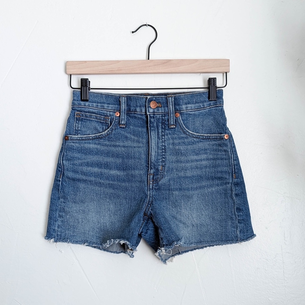 Madewell High-Rise Denim Shorts in Malden Wash